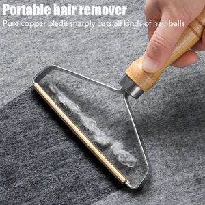 Wooden Handle Lint and Pet Hair Remover